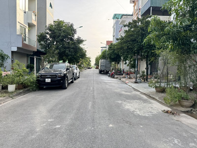 (Chủ Ngộp Hạ Sốc) Bán nhanh lô đất vàng 60m2, đường 17m TĐC Trâu Quỳ, giá đầu tư cực tốt! 4
