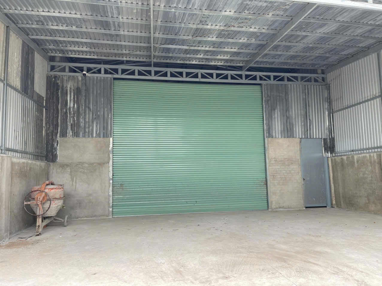 Nhà kho đường đan lộ ấp 8, xã Lương Hòa, Bến Lức, Long An dt 582 m2 giá 5 tỷ 4