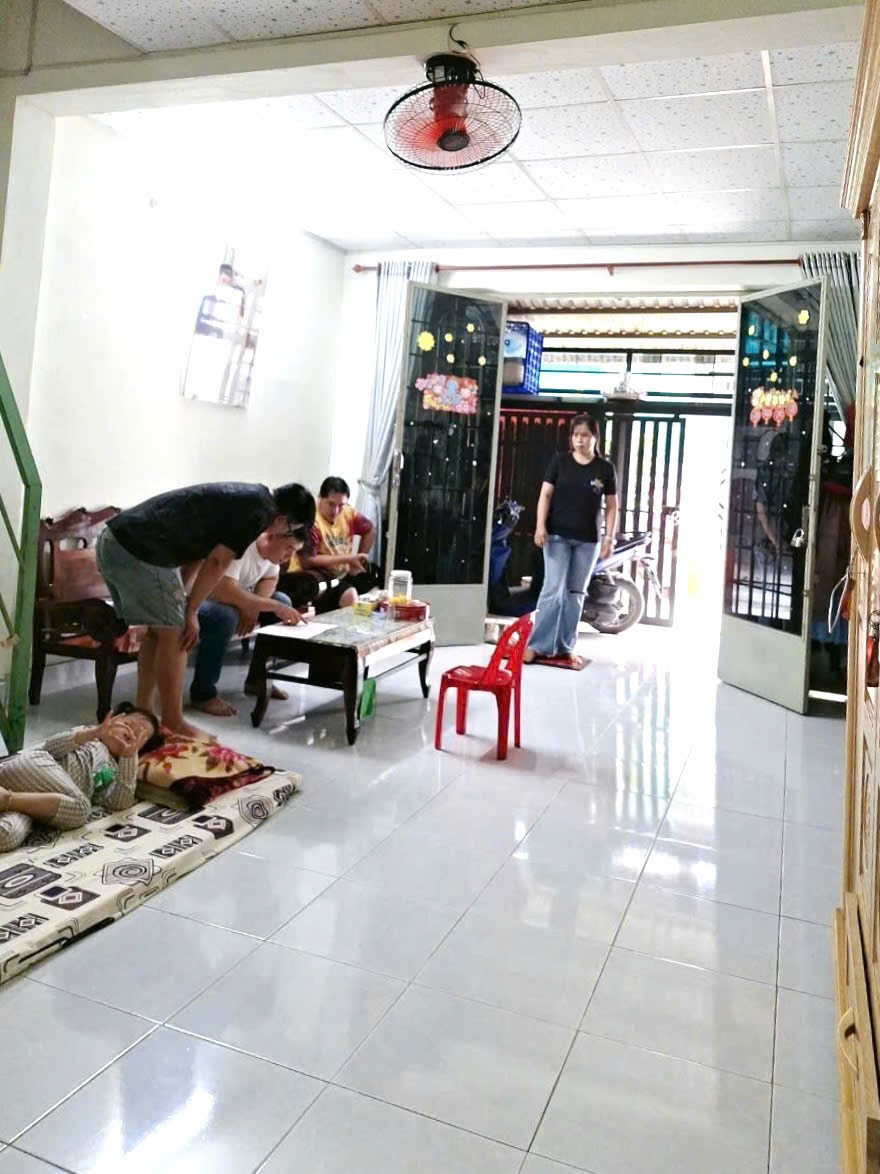 BÁN NHÀ 2 TẦNG, 50M2, VÕ VĂN HÁT, QUẬN 9, GIÁ 2.2 TỶ - SỔ HỒNG CHÍNH CHỦ 2