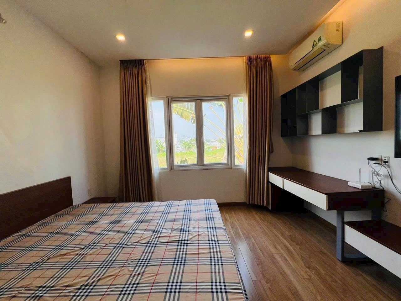 Cần bán Nhà mặt tiền Phường Phú Hữu, Quận 9, Diện tích 160m², Giá 20 Tỷ 5