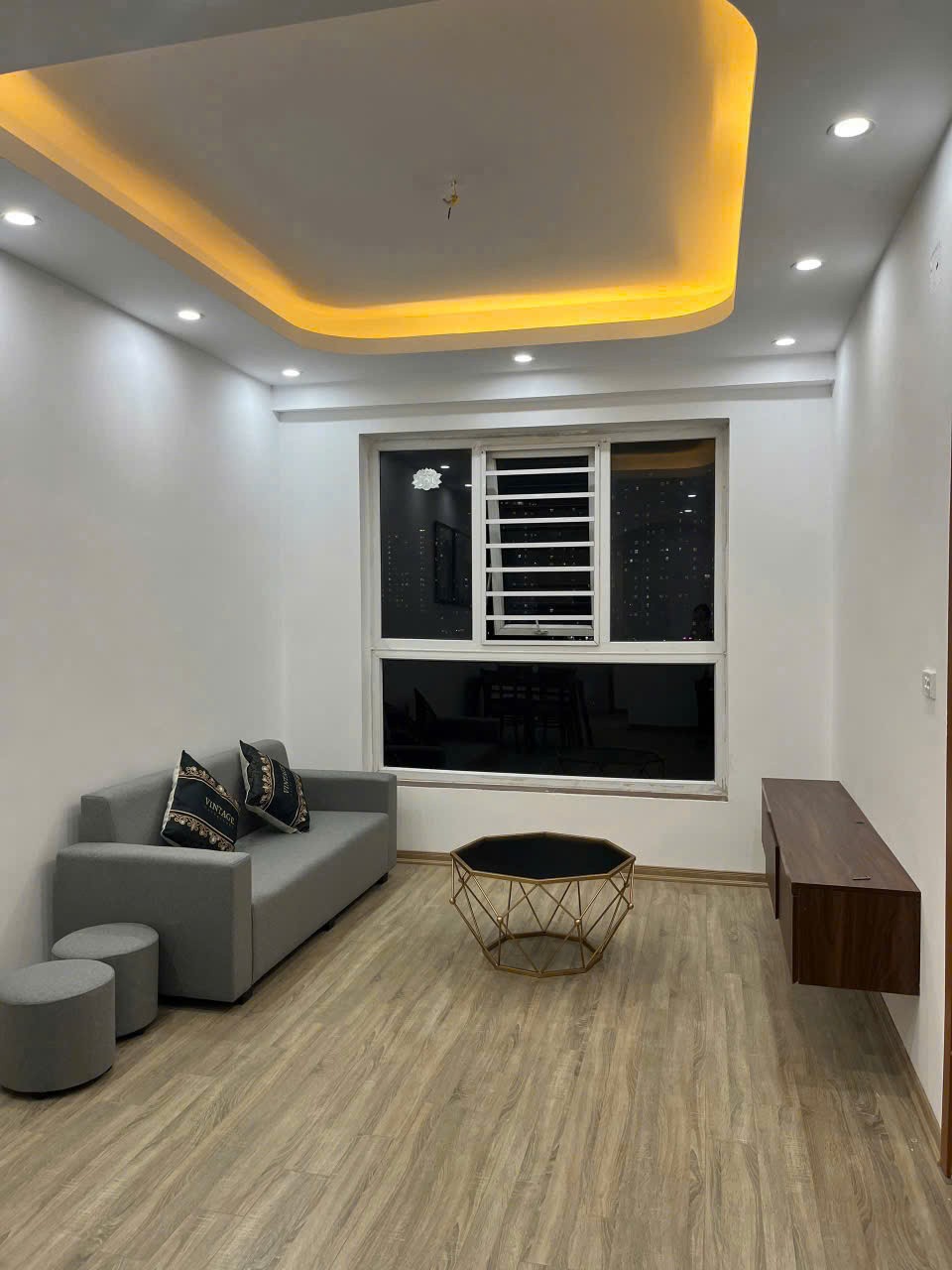 Cần bán gấp căn 66m2 chung cư Thanh Hà Mường Thanh , giá chỉ hơn 2,4 tỷ, full đồ nội thất.