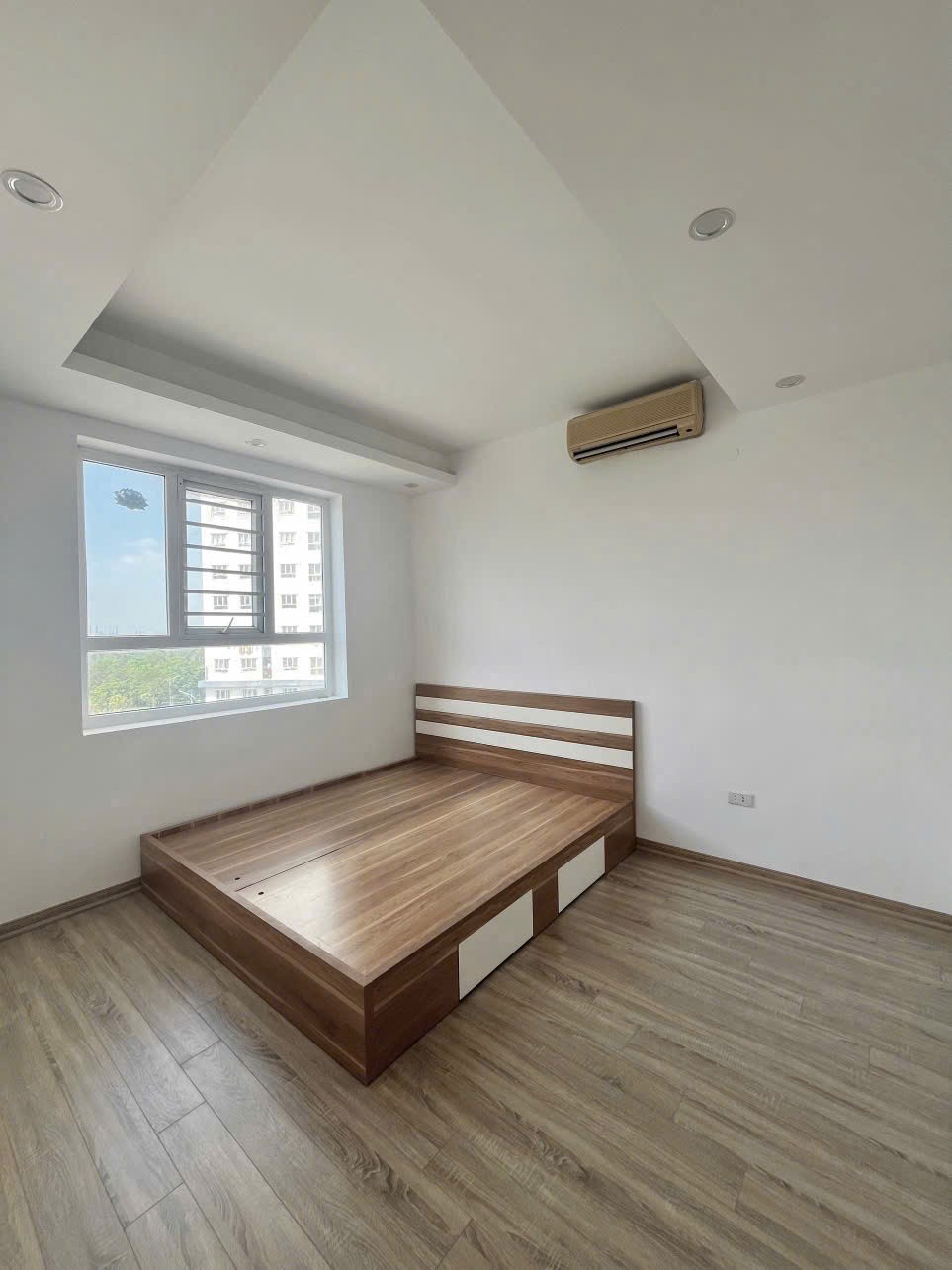 Cần bán gấp căn 66m2 chung cư Thanh Hà Mường Thanh , giá chỉ hơn 2,4 tỷ, full đồ nội thất. 2