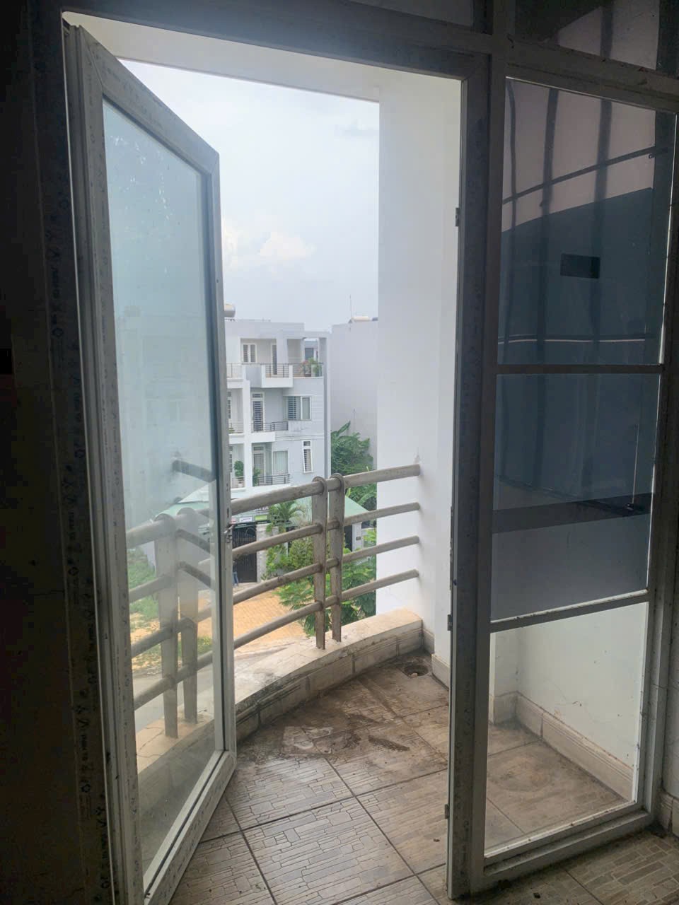 Cho thuê Nhà mặt tiền Phường Phước Long B, Quận 9, Diện tích 156m², Giá 35 Triệu/tháng