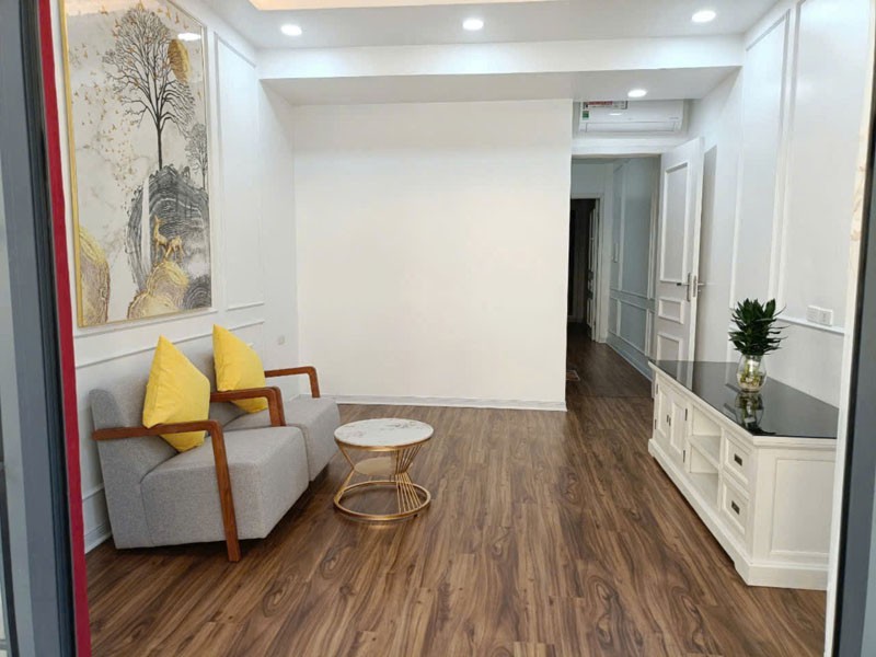 Cần bán 46m2 nhà 4 tầng ngõ 447 Ngọc Lâm. Đường ô tô tránh, có vỉa hè 3