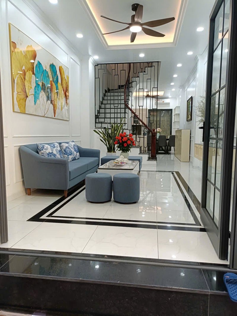 Cần bán 46m2 nhà 4 tầng ngõ 447 Ngọc Lâm. Đường ô tô tránh, có vỉa hè 7