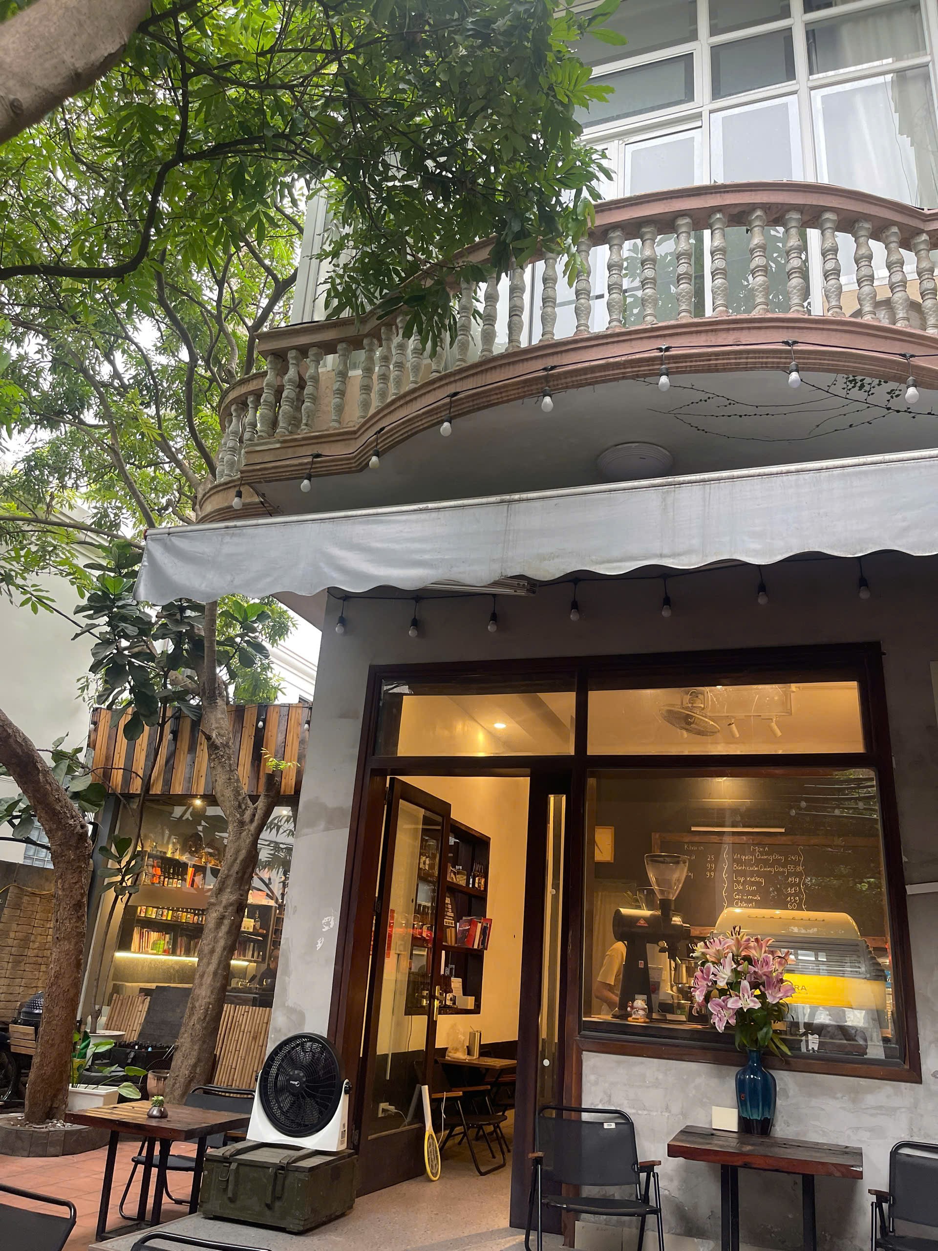 Cần bán Nhà mặt tiền đường Kim Mã Thượng, Phường Cống Vị, Diện tích 104m², Giá 43.9 Tỷ 5