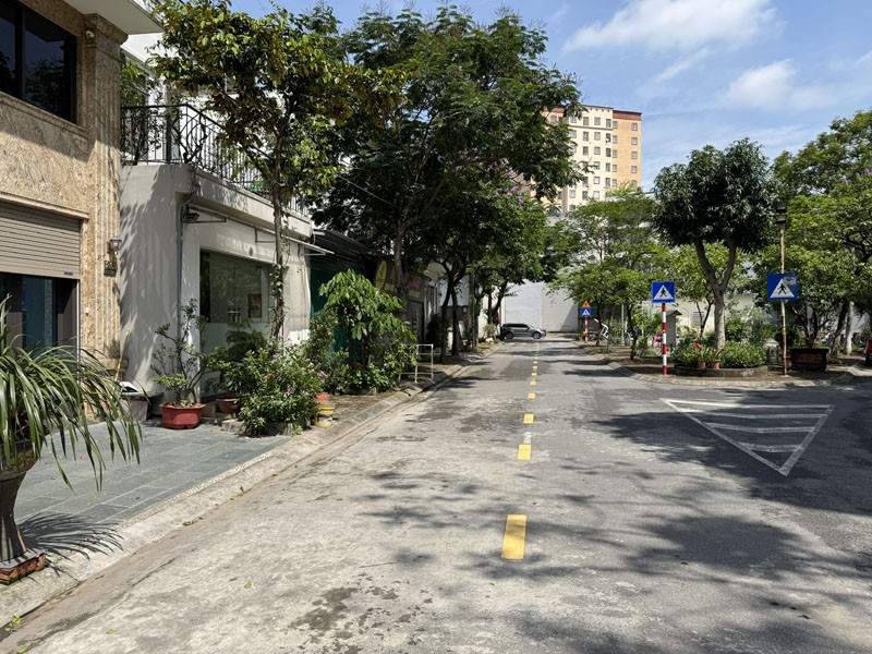 [Giang Biên Bán Nhà Cấp 4] 72,67m2 mặt tiền đẹp, đường 13,5m: Cạnh Vườn Hoa, Trường, Chợ! 2