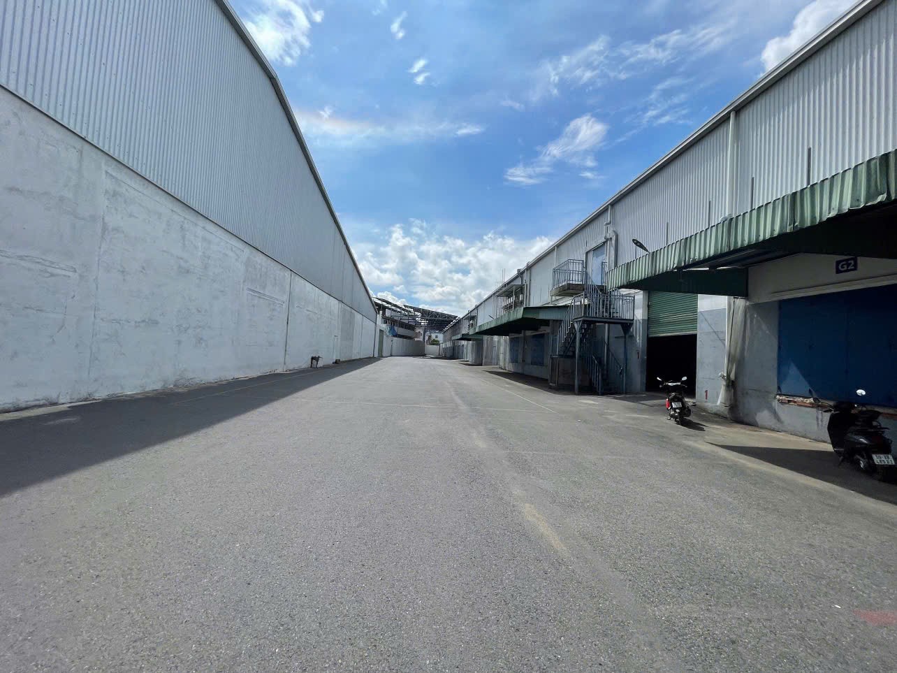 Cho thuê Nhà mặt tiền Phường Tân Phú, Quận 9, Diện tích 9500m², Giá Thương lượng 2