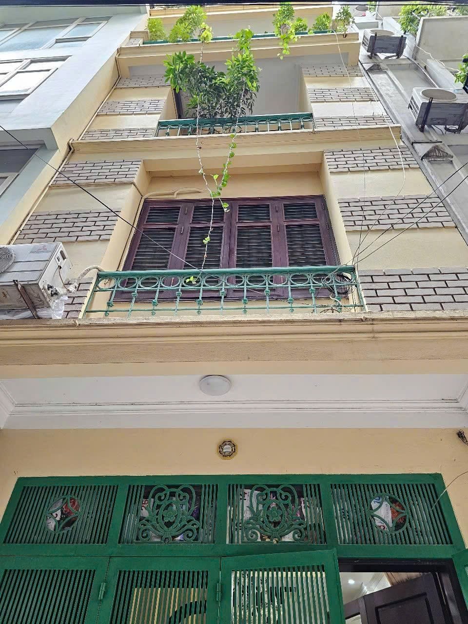 Cần bán Nhà mặt tiền đường Thái Thịnh, Phường Láng Hạ, Diện tích 60m², Giá 24 Tỷ