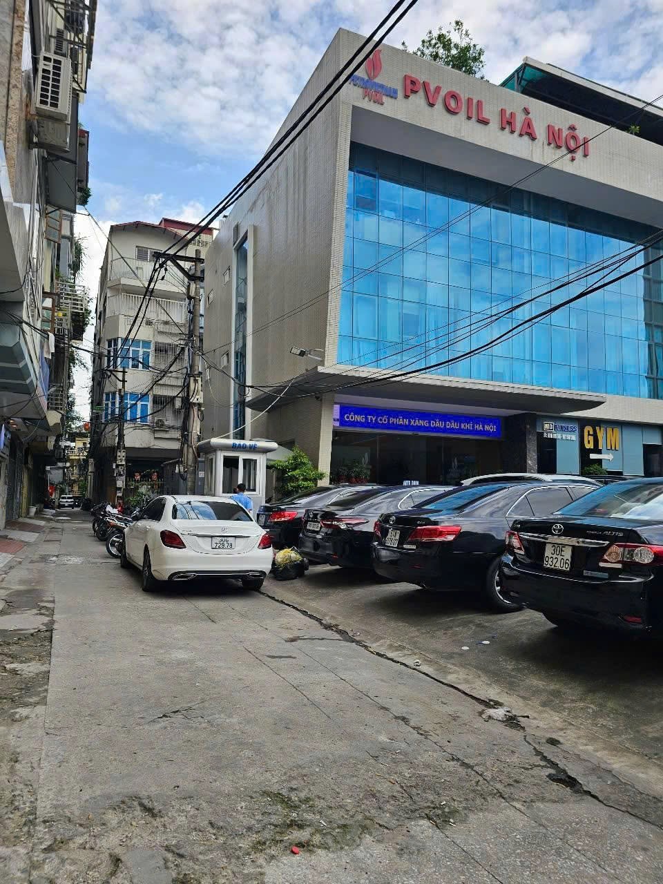 Cần bán Nhà mặt tiền đường Thái Thịnh, Phường Láng Hạ, Diện tích 60m², Giá 24 Tỷ 4
