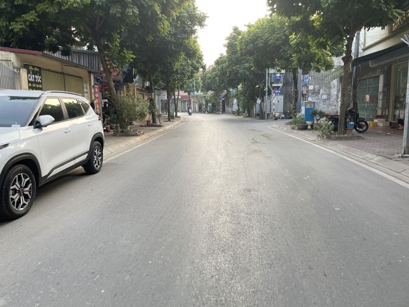Cần bán 43m2 đất mặt phố Đào Xuyên, Đa Tốn. Đường rộng 15m, kinh doanh sầm uất