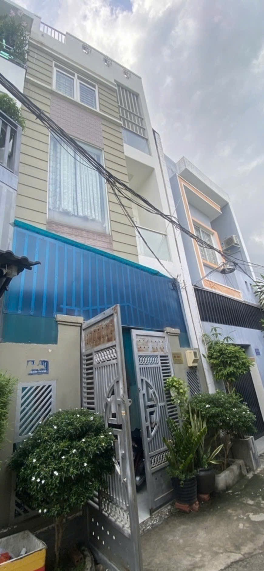 Nhà Đẹp 3 tầng Kiêng cố, Ở Ngay, Gẩn Global City, Quận 9, DtTsd 153m2, chỉ 5.85ty