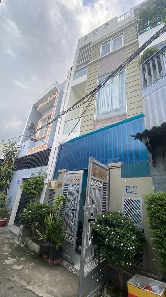 Nhà Đẹp 3 tầng Kiêng cố, Ở Ngay, Gẩn Global City, Quận 9, DtTsd 153m2, chỉ 5.85ty 5
