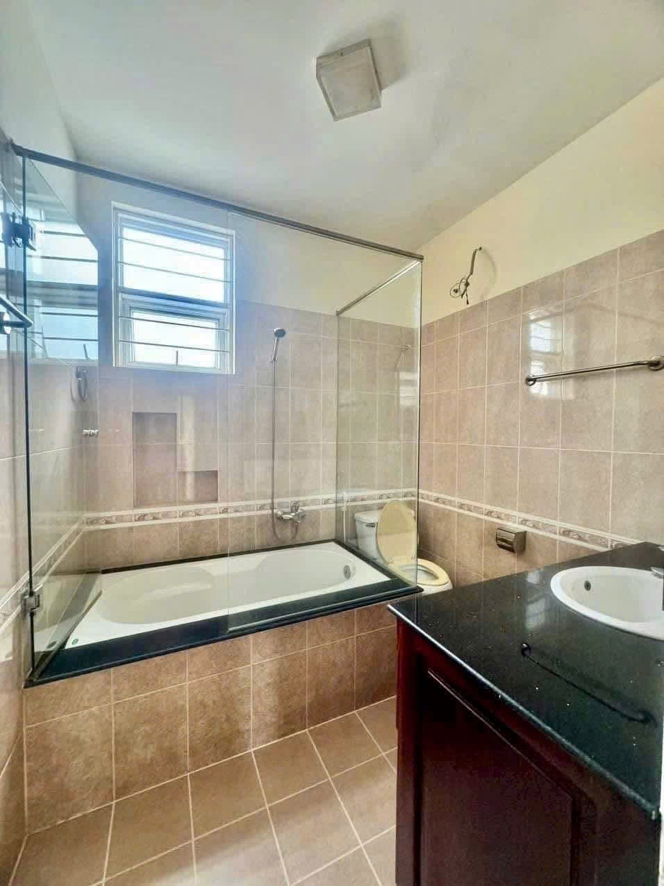 Cho thuê Biệt thự Phường Thảo Điền, Quận 2, Diện tích 393m², Giá 80 Triệu/tháng 8