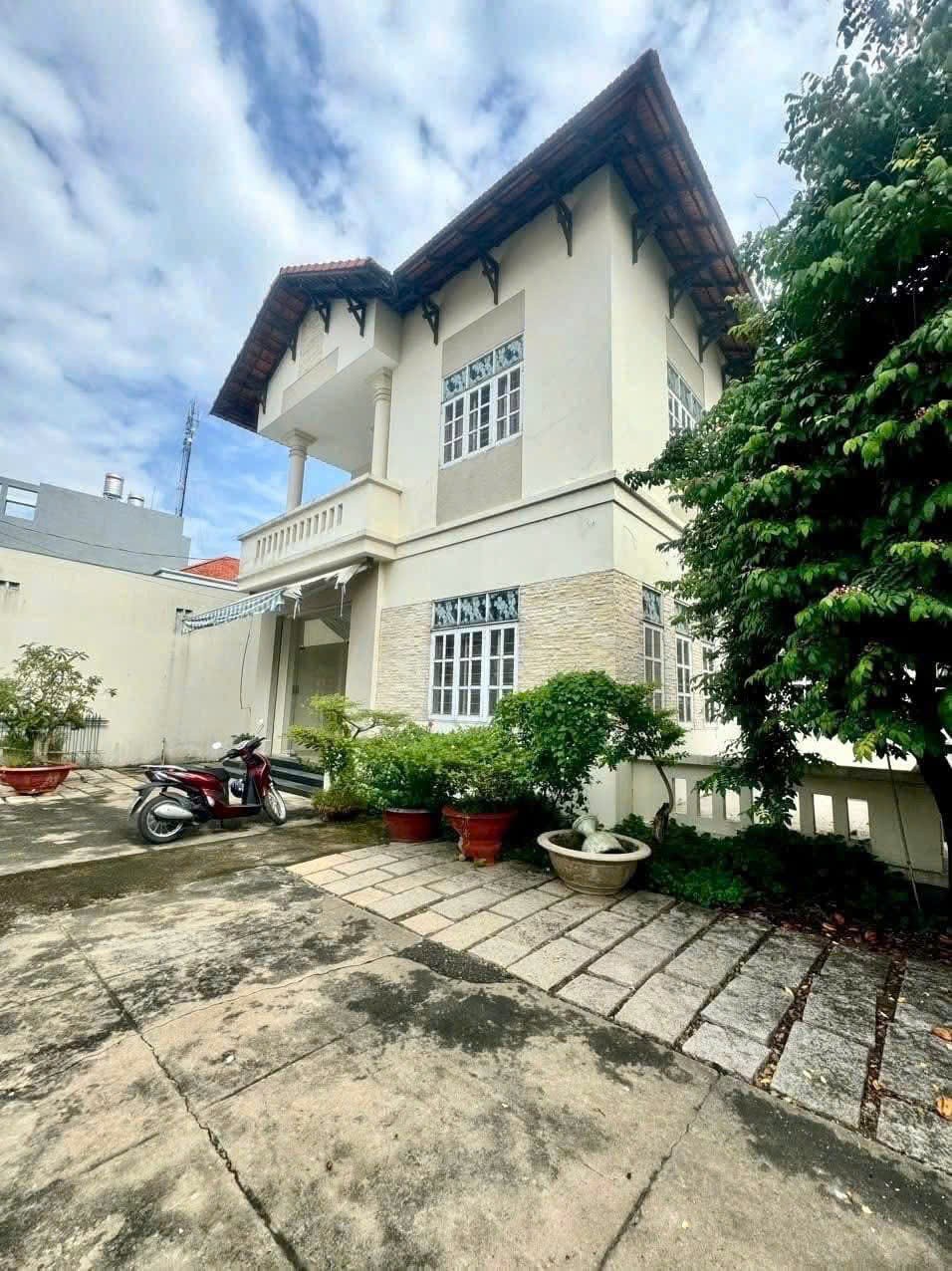 Cho thuê Biệt thự Phường Thảo Điền, Quận 2, Diện tích 393m², Giá 80 Triệu/tháng 2
