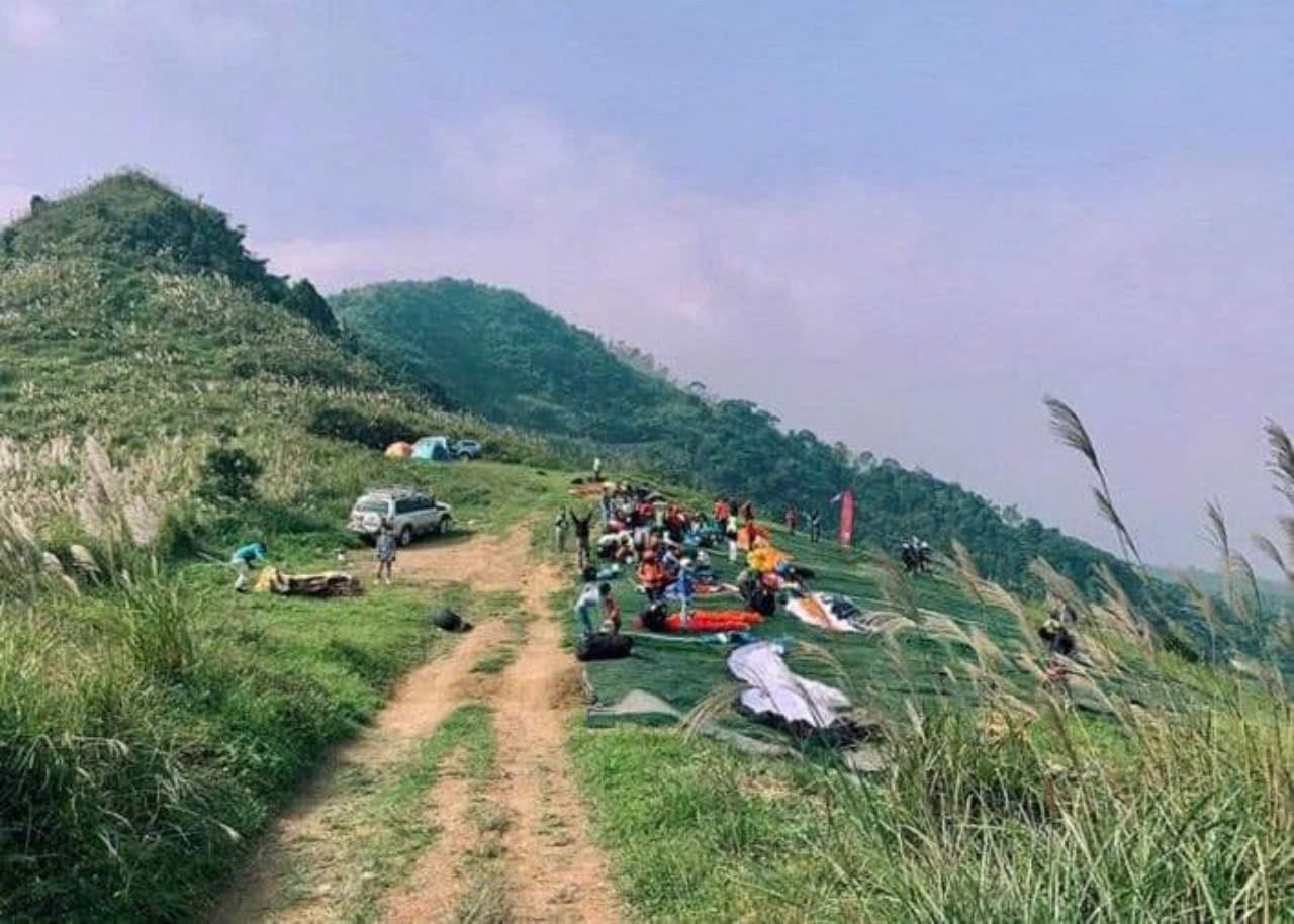 Bán đất khu vực Đồi Bù, Núi Bé, Chương Mỹ, Hà Nội. Dt 1700m có 300 ont, giá 7,5 tỷ. 2