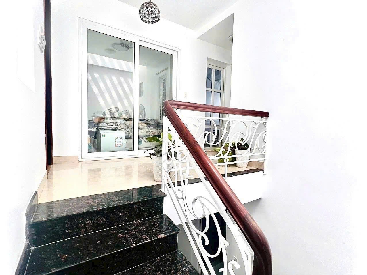 Cho thuê Nhà mặt tiền Phường Thảo Điền, Quận 2, Diện tích 140m², Giá 73 Triệu/tháng 7