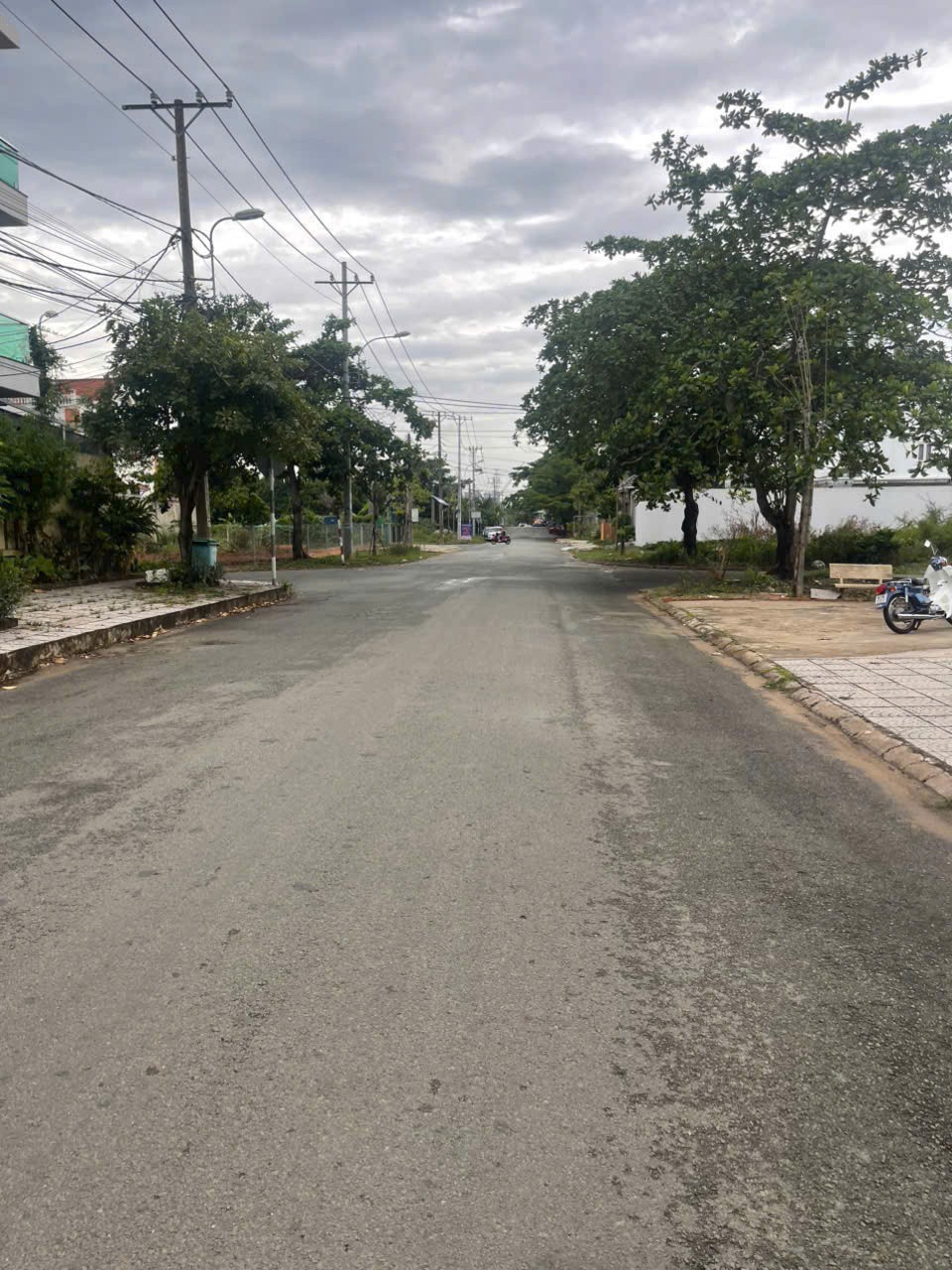 Cần bán Nhà mặt tiền Phường Phú Hữu, Quận 9, Diện tích 252m², Giá Thương lượng 3