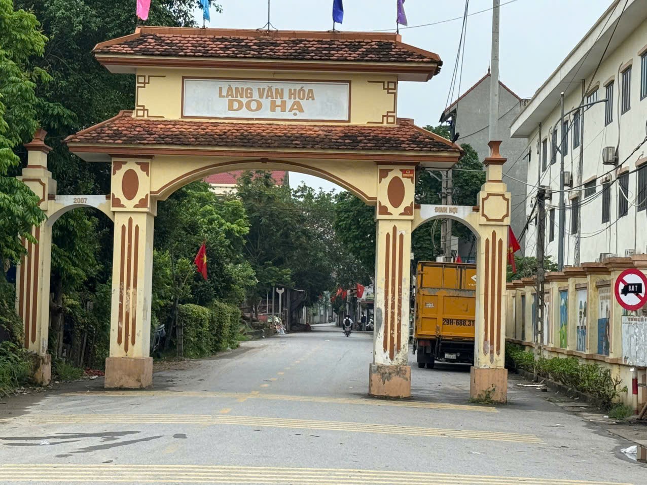 Bán đất tặng nhà C4 thôn Do Hạ, Tiền Phong, Mê Linh. Ở hoặc cho thuê đẹp 2