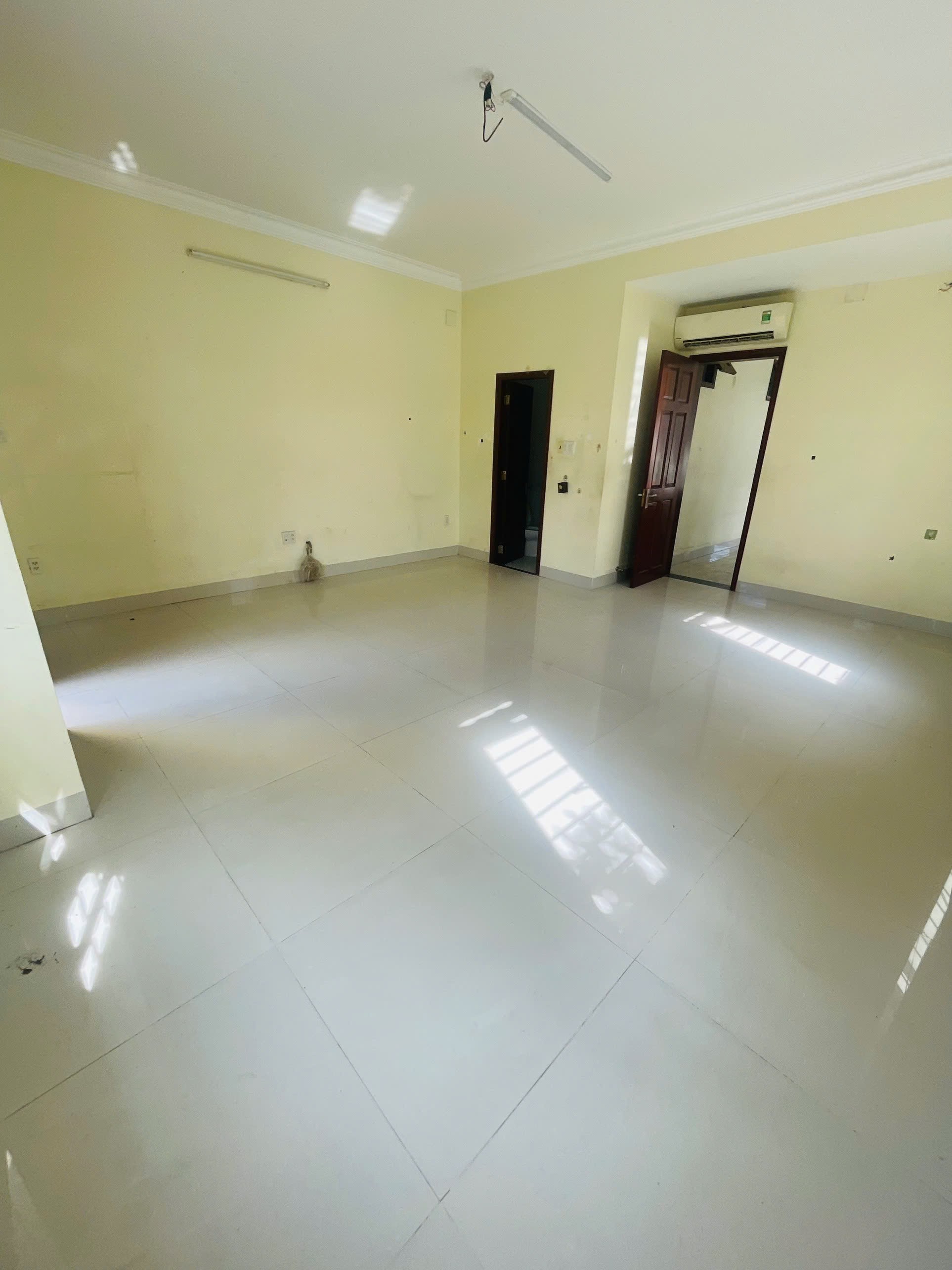 Cần bán Biệt thự Phường Phước Long B, Quận 9, Diện tích 220m², Giá 020.5 Tỷ 2