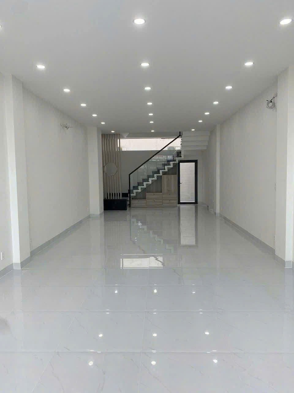Cho thuê Nhà mặt tiền Phường Bình Trưng Tây, Quận 2, Diện tích 100m², Giá 45 Triệu/tháng