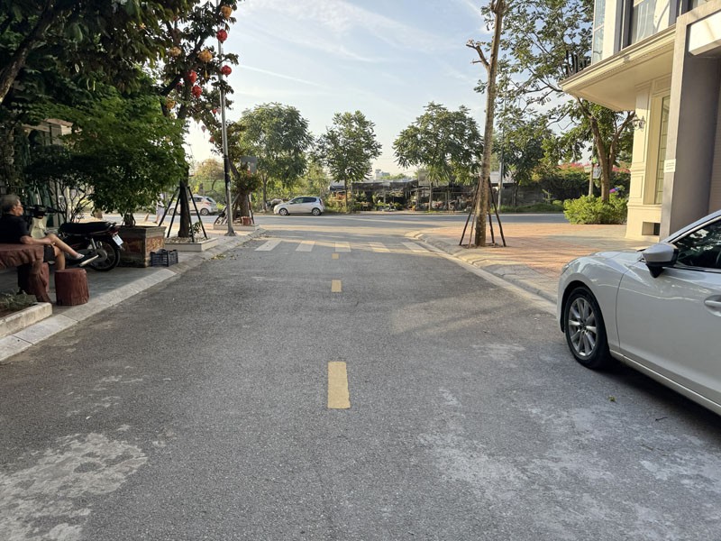 Bán đất đấu giá Việt Hưng - DT 74,9m2, đường 13m - Gần chợ Kim Quan & trường Tiểu học Đoàn Khuê 3
