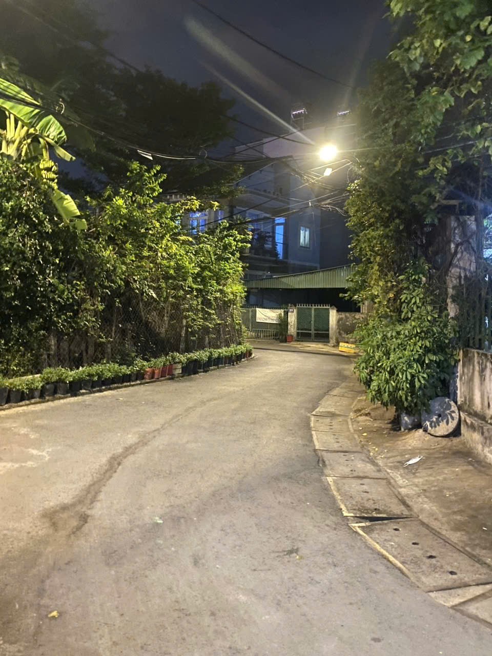 Mặt Tiền KD, Binh Trưng Đông Q2, 160m2, ngang 13, hẻm xe tai tránh, giá chỉ hƠn 9ty. 2