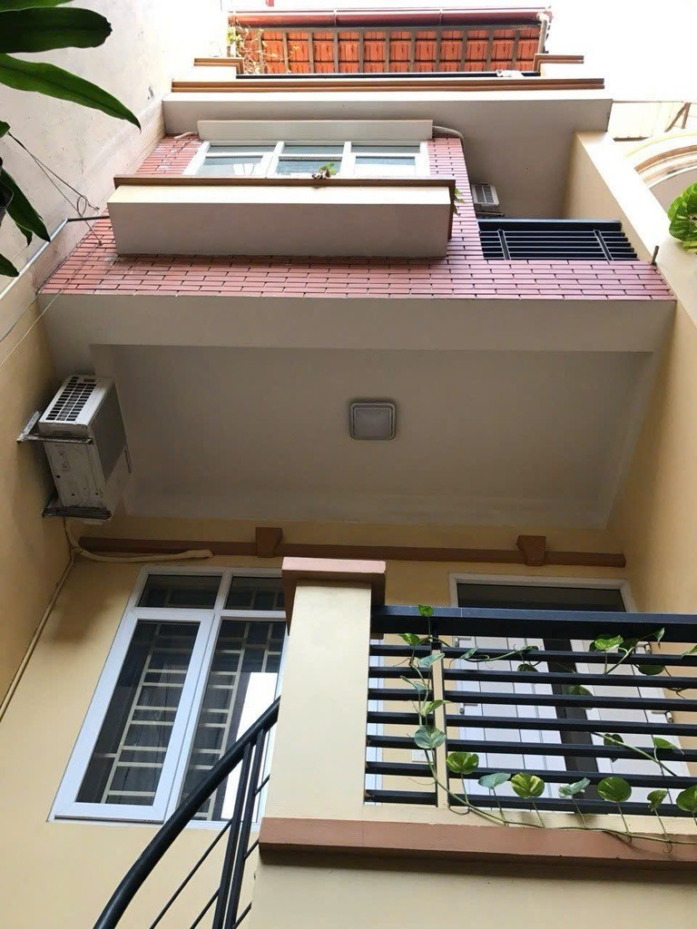 Cần bán Nhà mặt tiền đường Giáp Bát, Phường Giáp Bát, Diện tích 88m², Giá 14.2 Tỷ