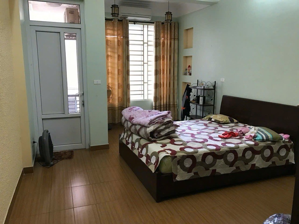 Cần bán Nhà mặt tiền đường Giáp Bát, Phường Giáp Bát, Diện tích 88m², Giá 14.2 Tỷ 5