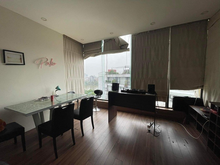 Cho thuê Căn hộ chung cư đường Tô Ngọc Vân, Phường Quảng An, 200m², Giá 27 Triệu/tháng