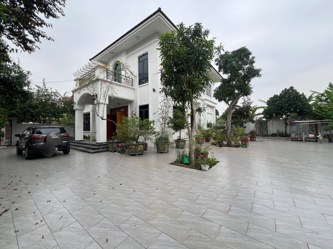 Bán biệt thự sân vườn hơn 700m2, căn góc 3 mặt thoáng, TP Hải Dương, 3 tầng, 5 ngủ vs khép kín 2