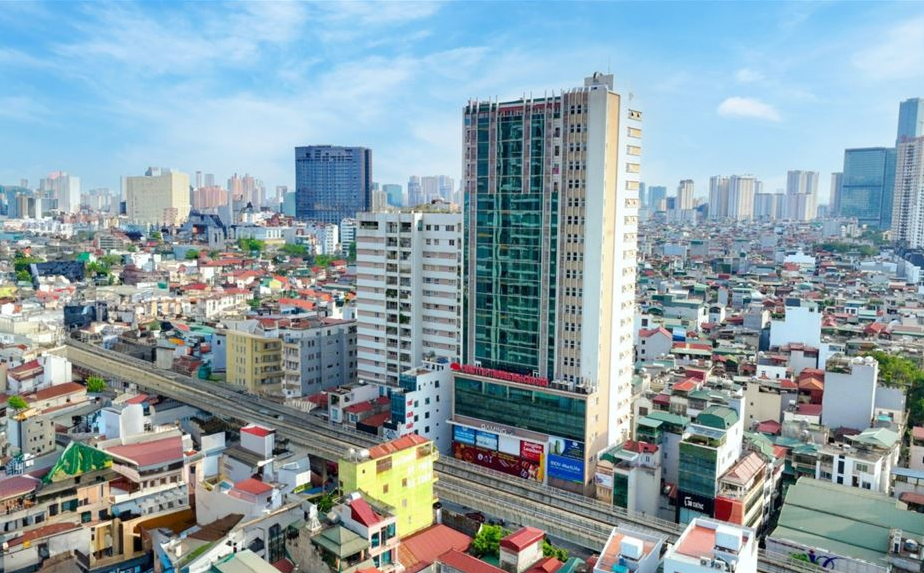 Văn phòng 93m2 tại tòa CTM 139 Cầu Giấy – sẵn nội thất chỉ việc vào làm, view tàu điện