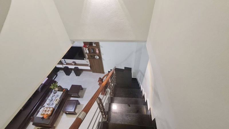 Hoa Hậu Lê Xá - Bát Tràng: 63,3m2 nhà 5 tầng thang máy, lô góc thoáng, đường ô tô tránh 2