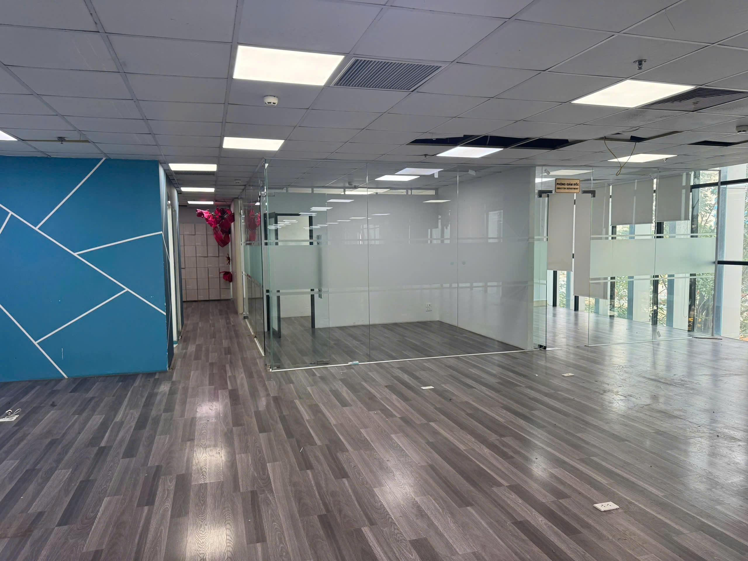 VĂN PHÒNG 430M2 MẶT TIỀN NGÃ TƯ HOÀNG QUỐC VIỆT VỚI GIÁ ALL-IN CỰC HỢP LÝ 3