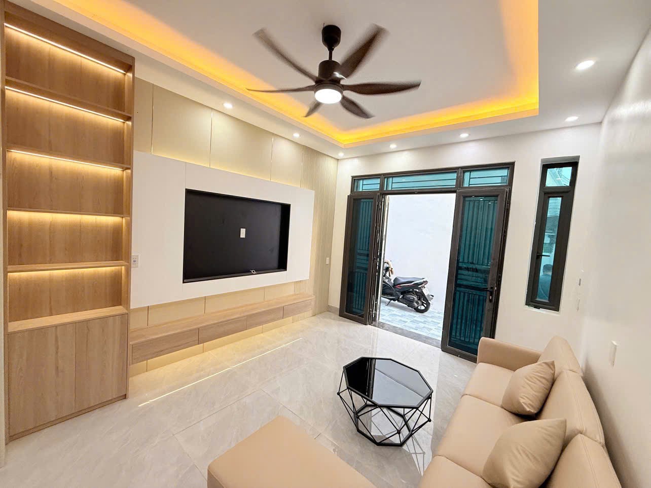 bán nhà 4 tầng trung tâm đề thám - bồ xuyên - tp thái bình cũ
