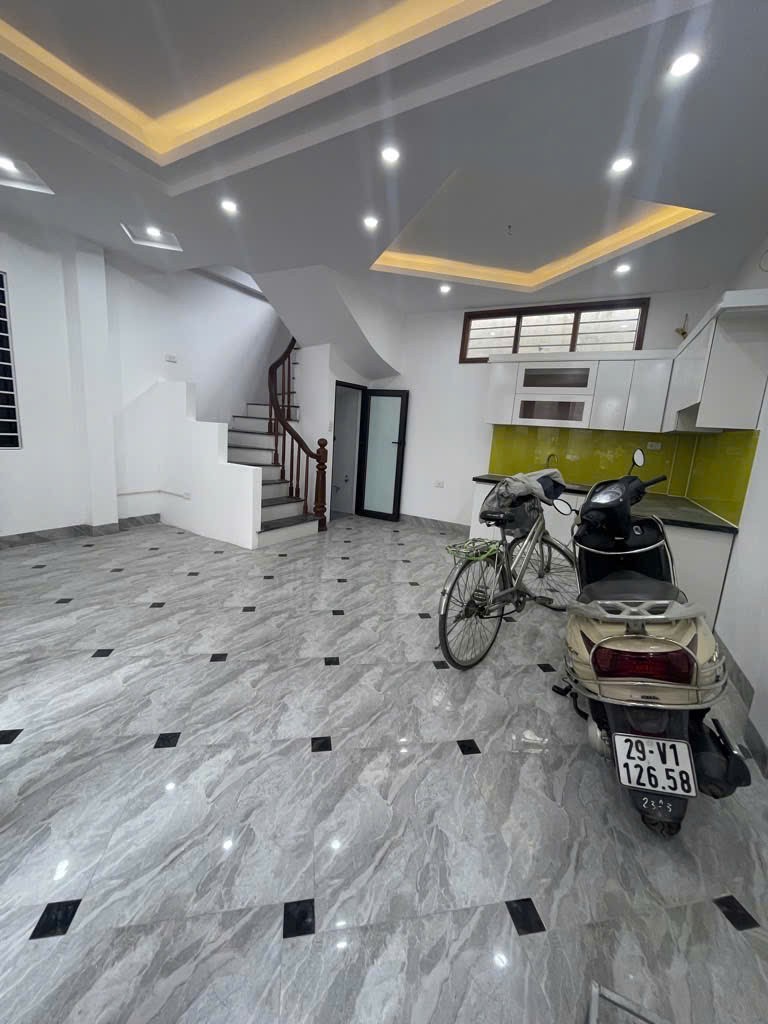 42m2 NHÀ MỚI 5 TẦNG, LAI XÁ KIM CHUNG, LÔ GÓC 3 MẶT THOÁNG, ÔTÔ ĐỖ CỔNG, SỐ VUÔNG ĐẸP, 6.x TỶ 3