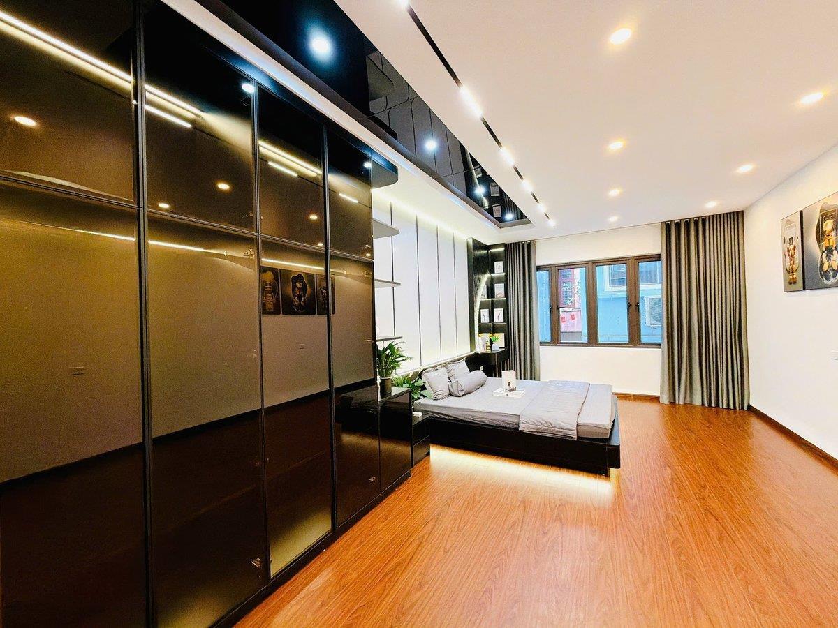 RẺ NHẤT THÁI THỊNH – NGÕ RỘNG 2M – NHÀ MỚI TINH Ở LUÔN – XEM LÀ CHỐT 3