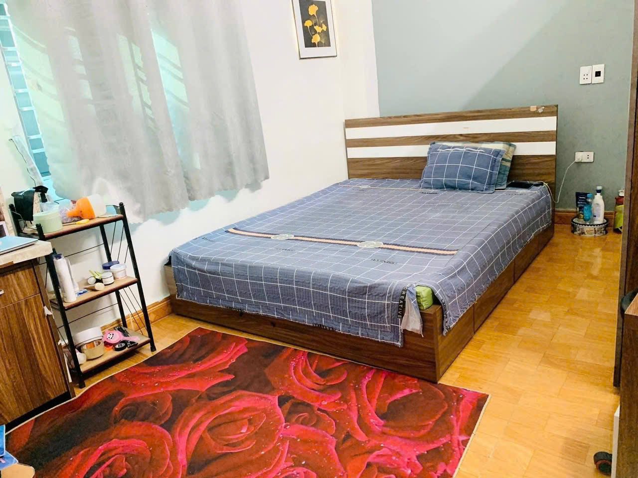 Bán căn nhà mặt phố Vũ Hựu, ph Thanh Bình, TP Hải Dương, 59.4m2, mt 4.02m, 2 tầng, 2 ngủ, 3.9x tỷ 3