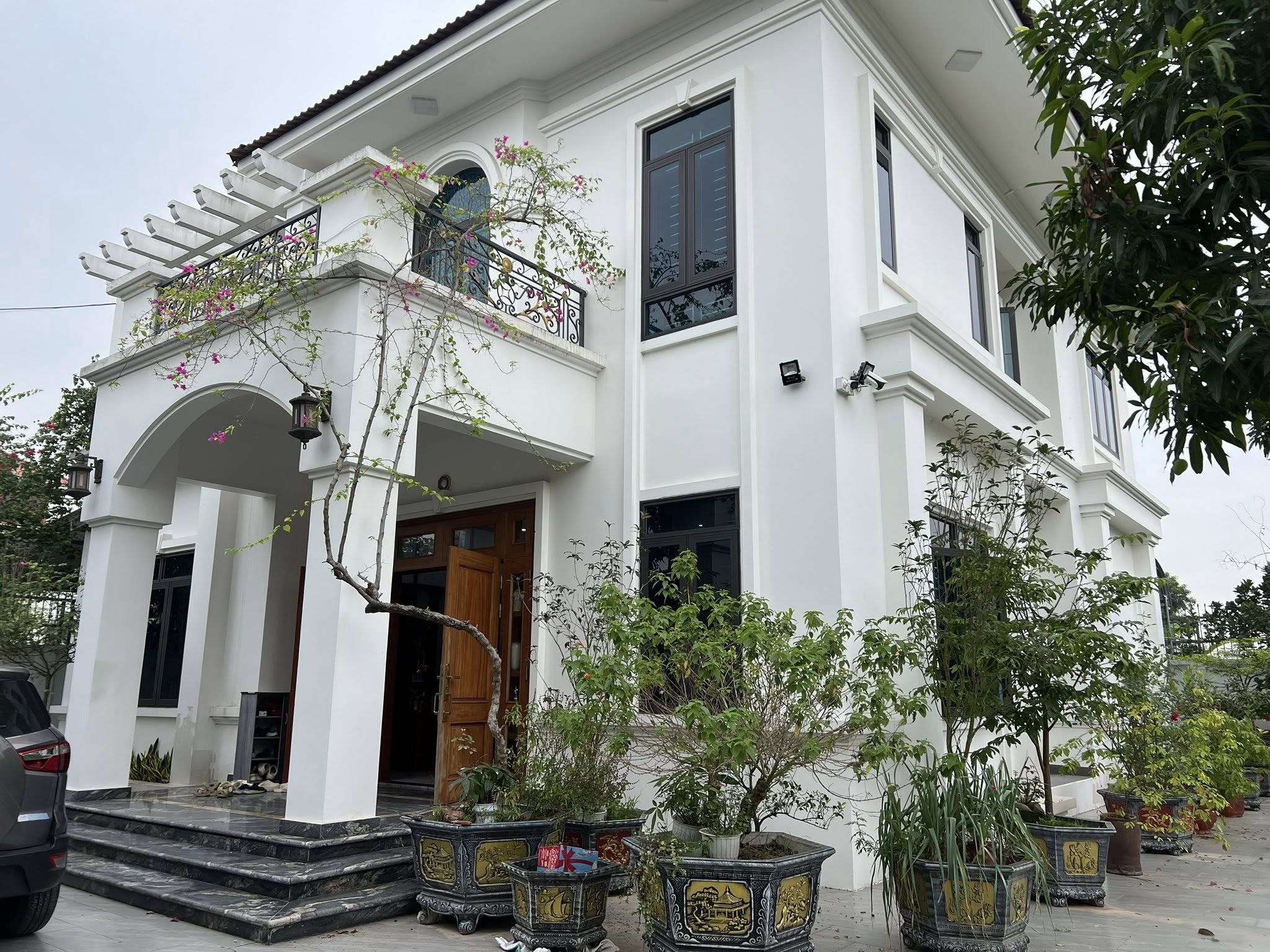 Bán biệt thự sân vườn hơn 700m2, căn góc 3 mặt thoáng, TP Hải Dương, 3 tầng, 5 ngủ vs khép kín 3