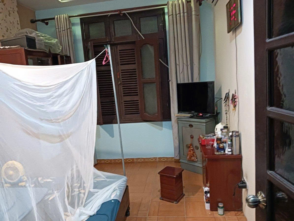 Bán gấp nhà 4 tầng mặt phố Quang Trung, 125m2, 2 mặt tiền 6.5m, kinh doanh sầm uất, giá 82.5 tỷ 2