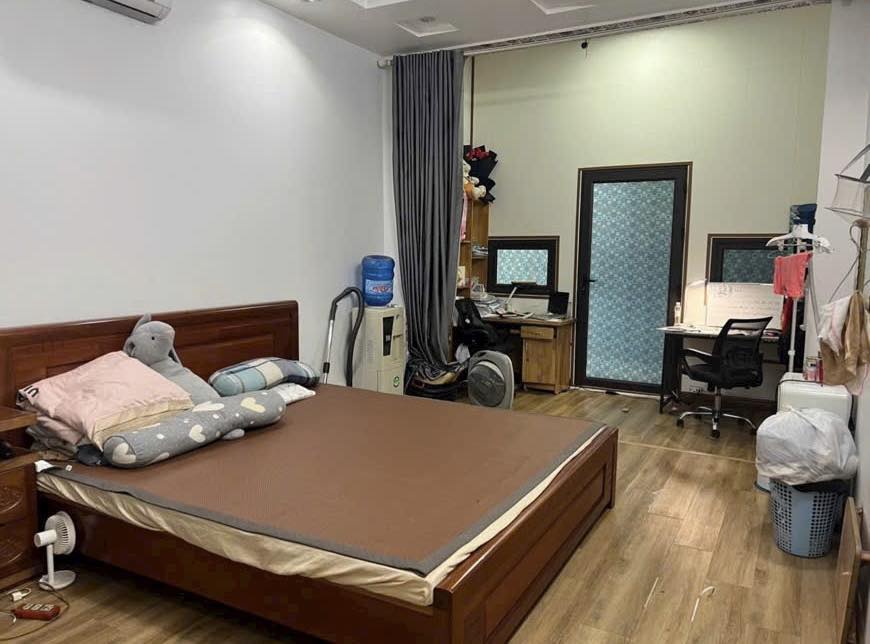 Bán căn nhà mặt đường Điện Biên Phủ, ph Cẩm Thượng, TP Hải Dương, 69.4m2, mt 4m, 2.5 tầng, KD 3