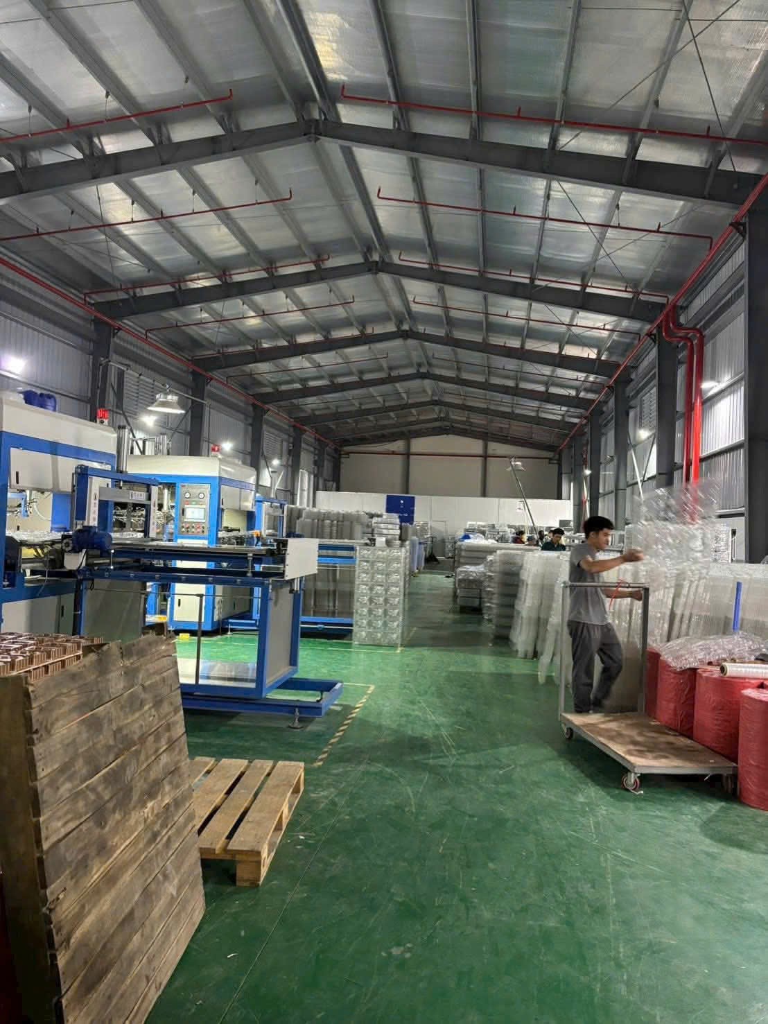 CHO THUÊ KHO XƯỞNG 900m² Tại KCN THANH LIÊM – PCCC Tự Động, Nền Epoxy 2