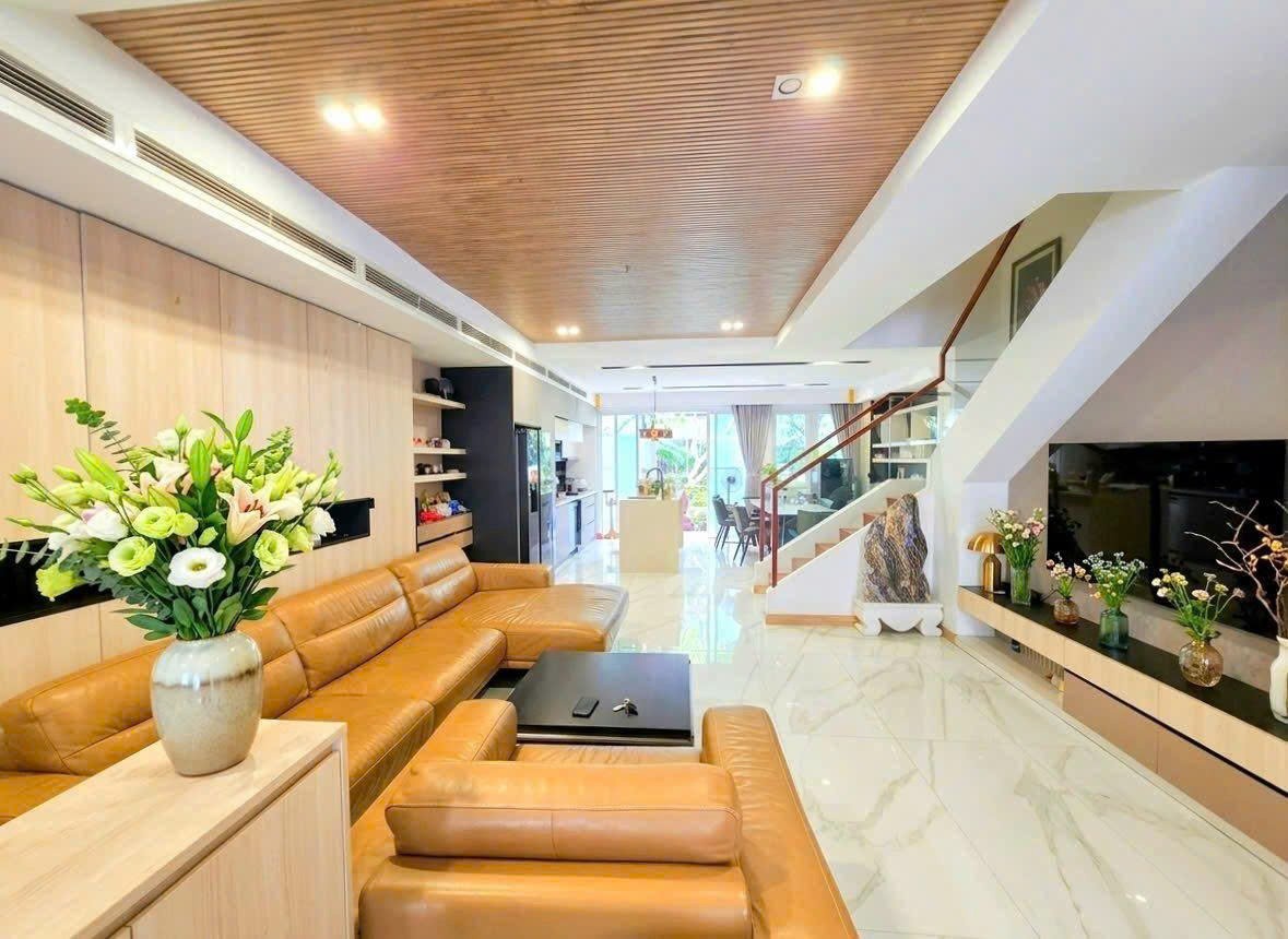Hiếm nhà LK đẹp 3 tầng Nadyne Garden Park city, 120m2, mặt tiền 6m, sang trọng, ở sướng, giá 41.5 2