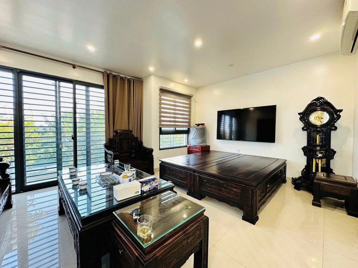 Bán shophouse villa An Vương đẹp 4 tầng mặt đường Lê Quang Đạo, 180m2, MT 9m, thang máy, kinh doanh 2