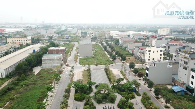 Bán đất khu thương mại Ghẽ - Tân Trường, đất kinh doanh giá 5.x tỷ