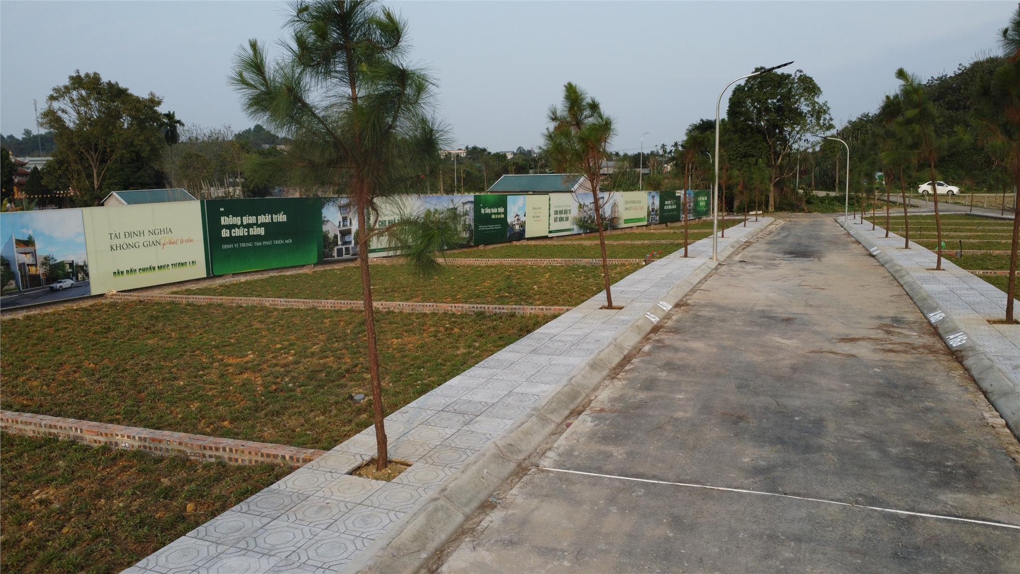 Tôi cần bán mảnh đất đẹp 100m2, mặt tiền 5,97m, đường rộng 15m tại Phú Cát, Hà Nội, giá 2,2 tỷ. 2