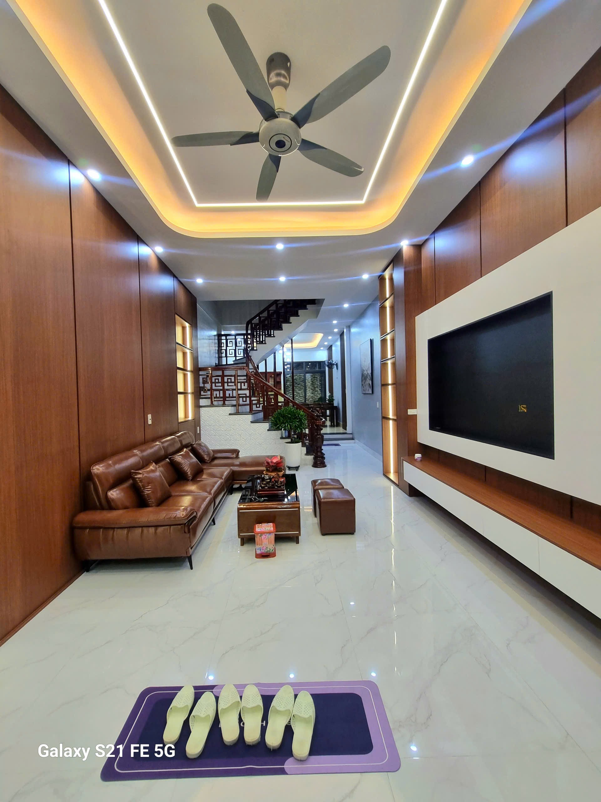 Nhà 70m2, 4 tầng, 4PN, 3VS, cách đinh tiên hoàng 70m Kỳ Bá, TP.Thái Bình - 7.3 tỷ 3