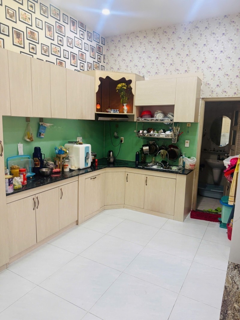 Bán nhà đường Đình Phong Phú, Tăng Nhơn Phú B, Q9, Thủ Đức, TP HCM. DT, 80m2, 3 tầng, SHR. Giá - 3