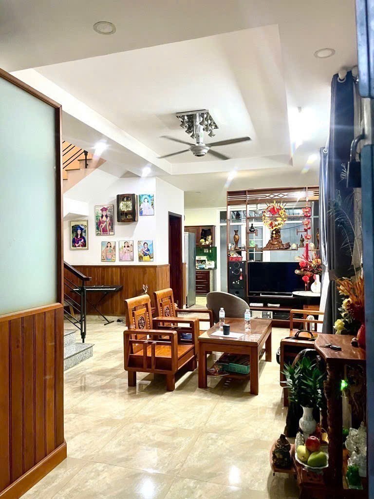 Cần bán Biệt thự đường Bưng Ông Thoàn, Phường Phú Hữu, Diện tích 160m², Giá Thương lượng