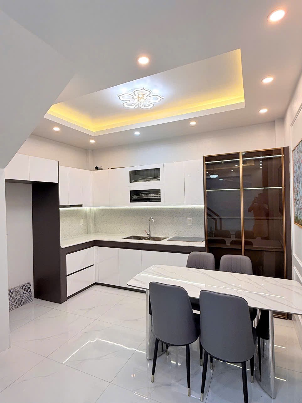 Bán nhà 3 tầng, 36m2 tại Trần Lãm, TP. Thái Bình, giá 2.4xx tỷ, sổ đỏ chính chủ. LH: 0964386960